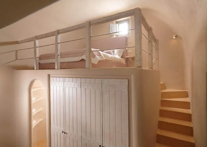 فندق Dome Santorini 4*