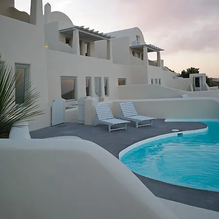 Dome Santorini 호텔 이메로비글리