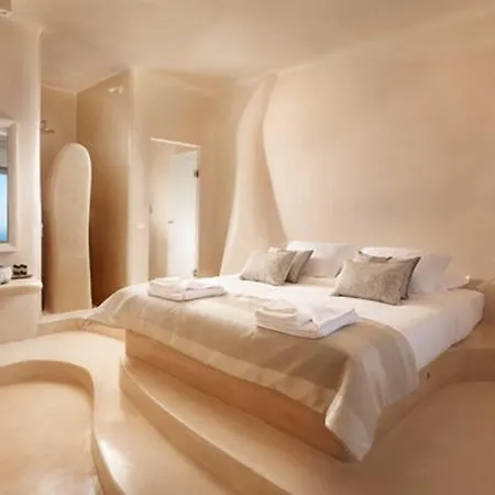 Dome Santorini Hotel 4*