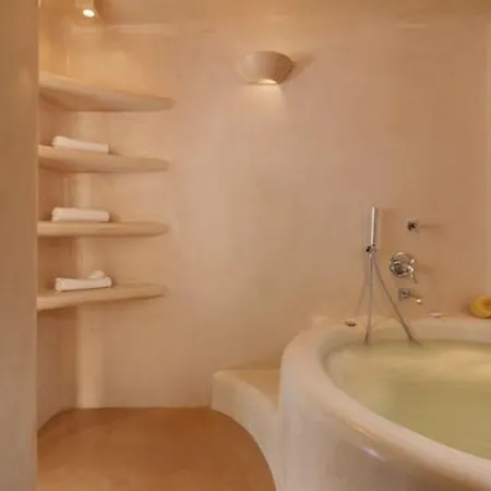 Dome Santorini 4* 이메로비글리
