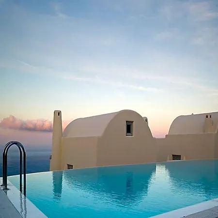 Dome Santorini 4*