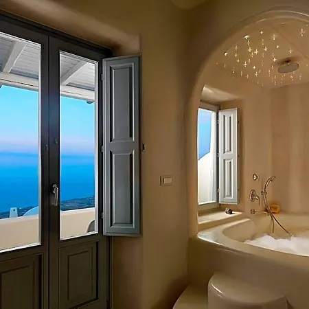 Dome Santorini إيميروفيغلي