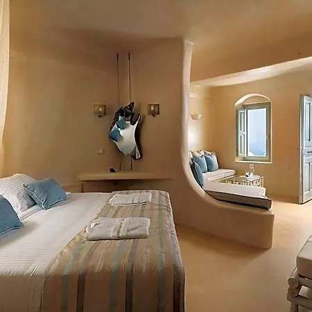 Dome Santorini إيميروفيغلي