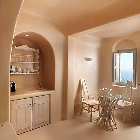 Dome Santorini إيميروفيغلي