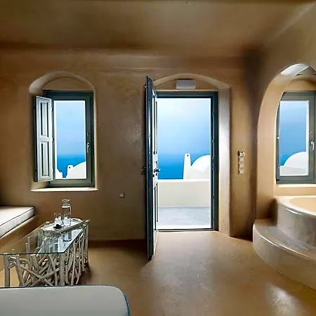 Dome Santorini فندق