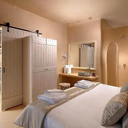 فندق Dome Santorini