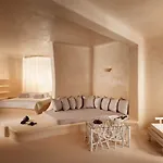 Dome Santorini 4*