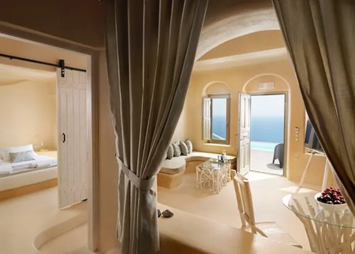 Dome Santorini Hotel 4*