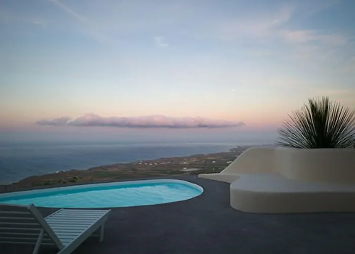 Dome Santorini 4*