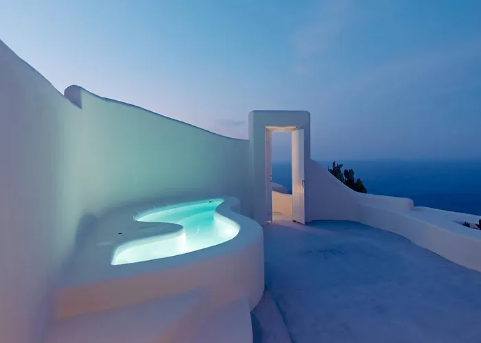 ホテル Dome Santorini 4*